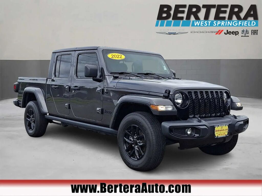 2022 Jeep Gladiator Altitude — photo 1 of 26