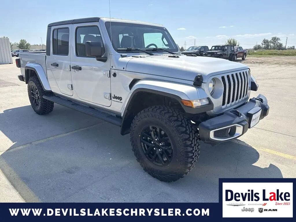 2023 Jeep Gladiator Sport — photo 1 of 10