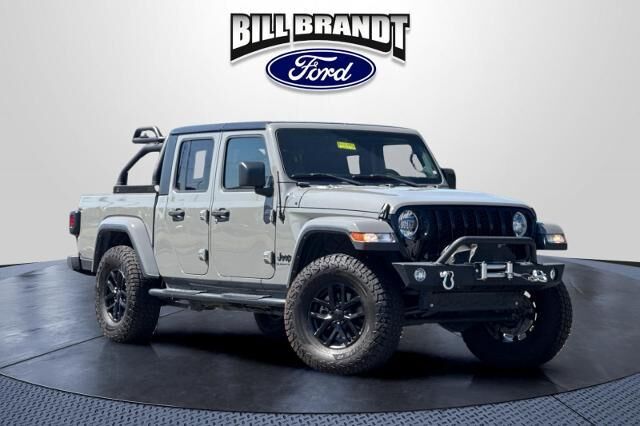 2022 Jeep Gladiator Sport