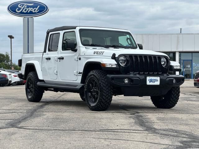 2022 Jeep Gladiator Sport