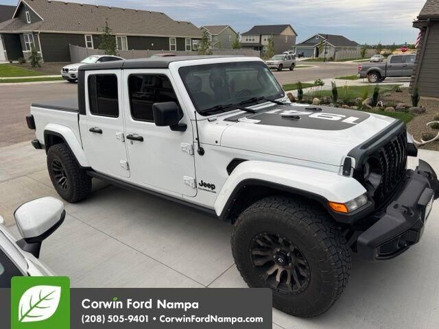 2022 Jeep Gladiator Sport