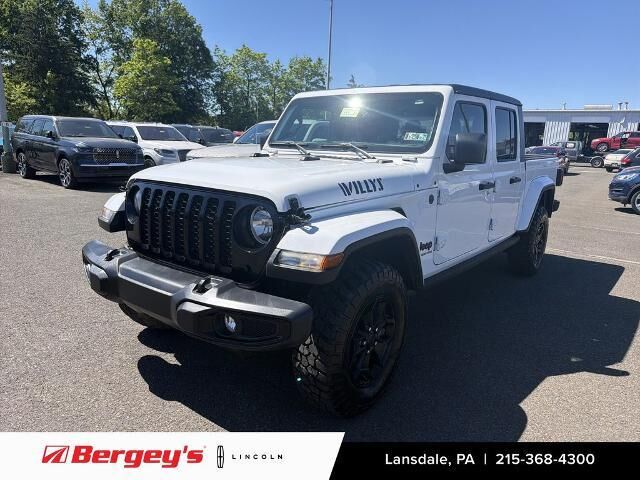 2022 Jeep Gladiator Sport