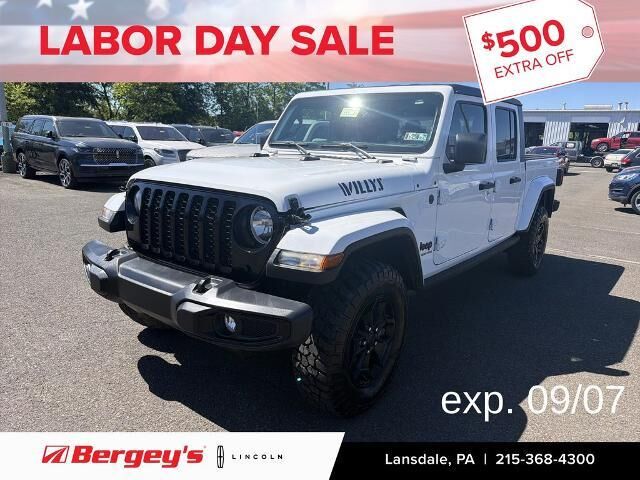 2022 Jeep Gladiator Sport — photo 1 of 13