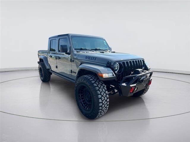 2023 Jeep Gladiator Sport — photo 1 of 13