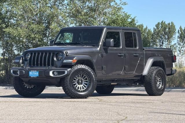 2023 Jeep Gladiator Sport