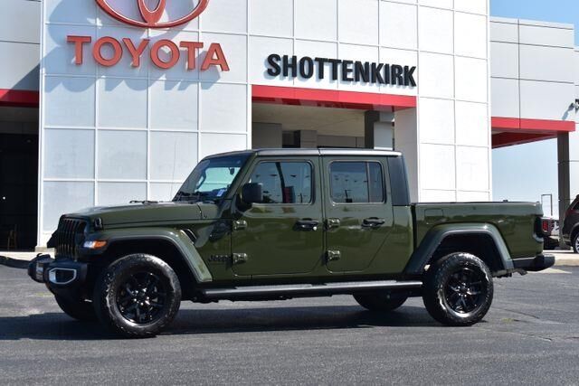 2023 Jeep Gladiator Sport S