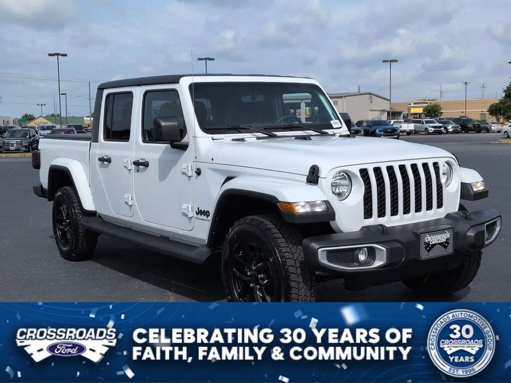 2023 Jeep Gladiator Sport — photo 1 of 13