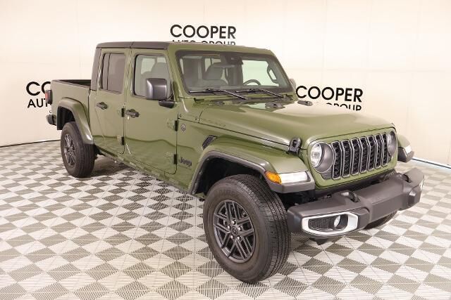 2024 Jeep Gladiator Sport
