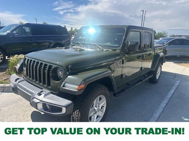 2022 Jeep Gladiator Sport — photo 1 of 3