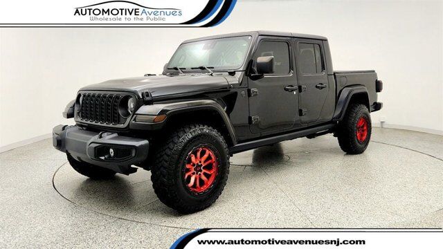 2024 Jeep Gladiator Willys — photo 1 of 13