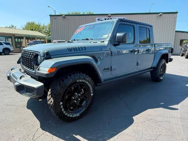 2024 Jeep Gladiator Sport
