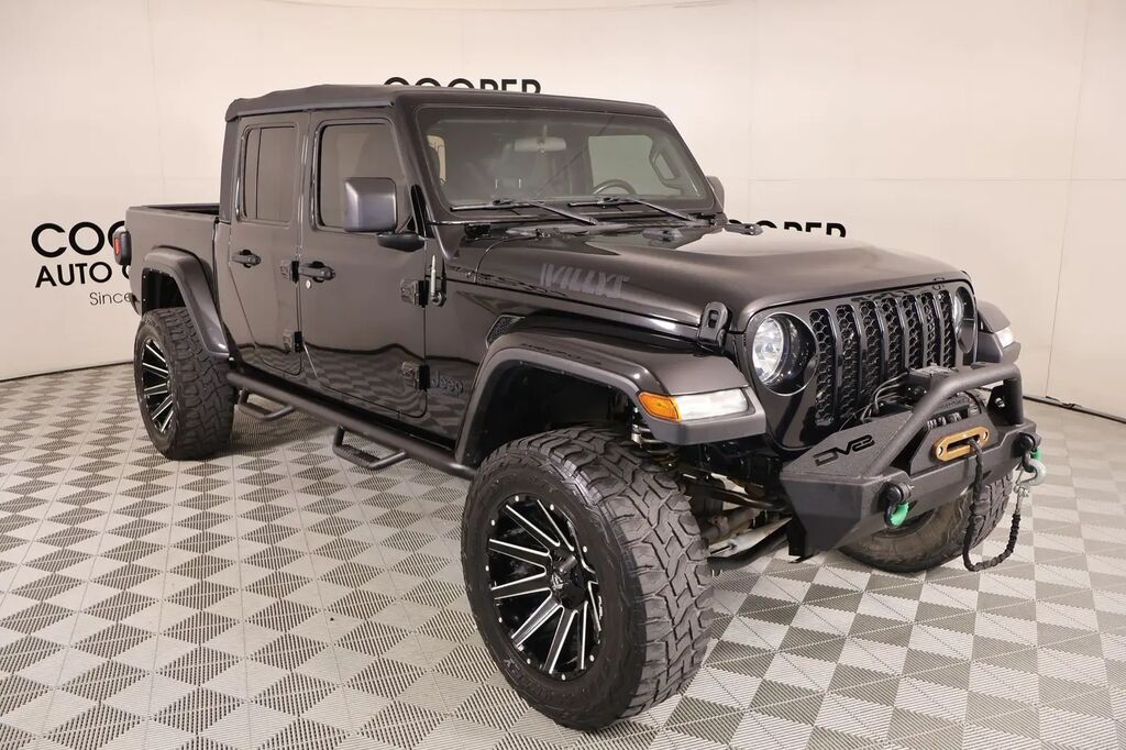 2022 Jeep Gladiator Sport — photo 1 of 13