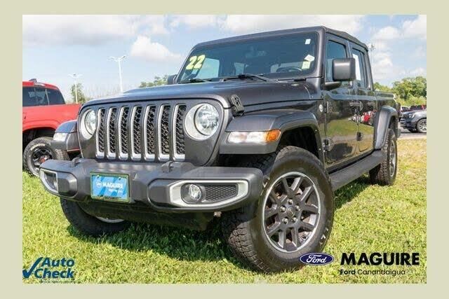 2022 Jeep Gladiator Overland — photo 1 of 1