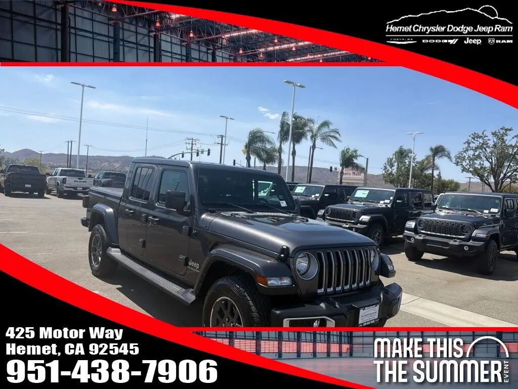 2022 Jeep Gladiator Overland — photo 1 of 13