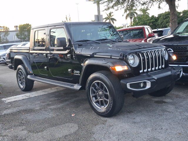 2022 Jeep Gladiator Overland
