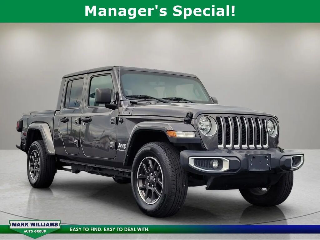 2023 Jeep Gladiator Overland — photo 1 of 13