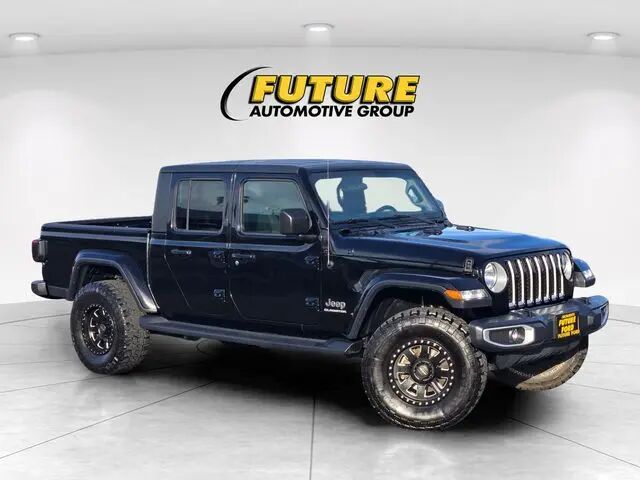 2020 Jeep Gladiator Overland — photo 1 of 13