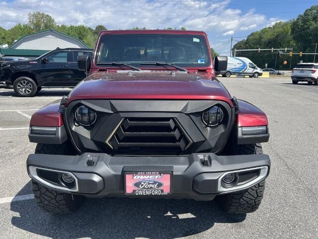 2021 Jeep Gladiator Overland — photo 1 of 13
