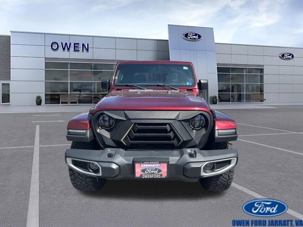 2021 Jeep Gladiator Overland — photo 1 of 12