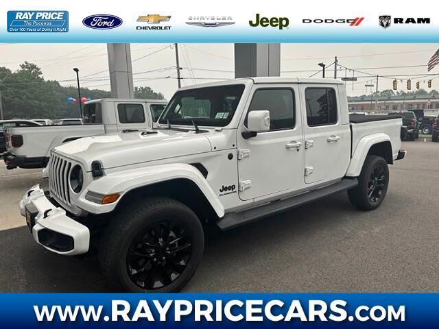 2022 Jeep Gladiator Overland