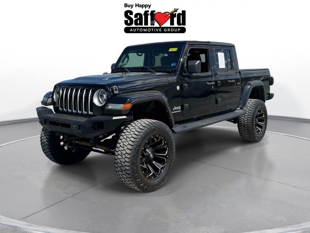 2022 Jeep Gladiator Overland — photo 1 of 13