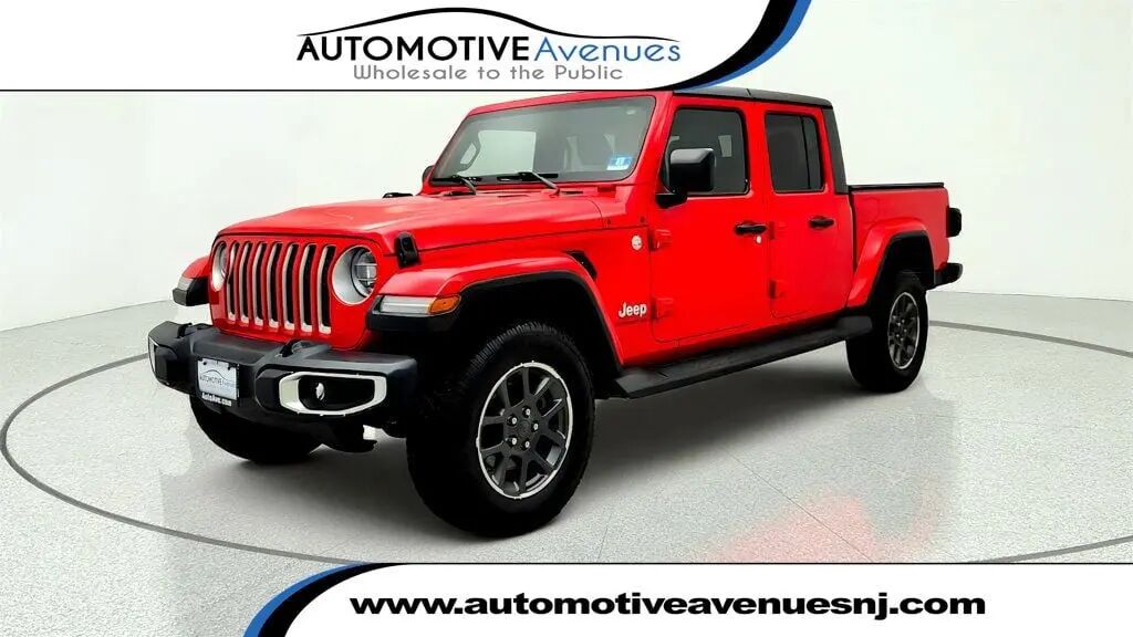 2020 Jeep Gladiator Overland — photo 1 of 13