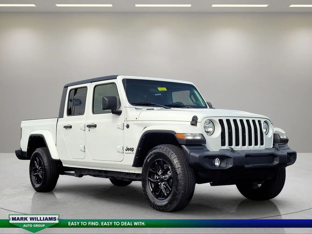 2021 Jeep Gladiator Sport — photo 1 of 13