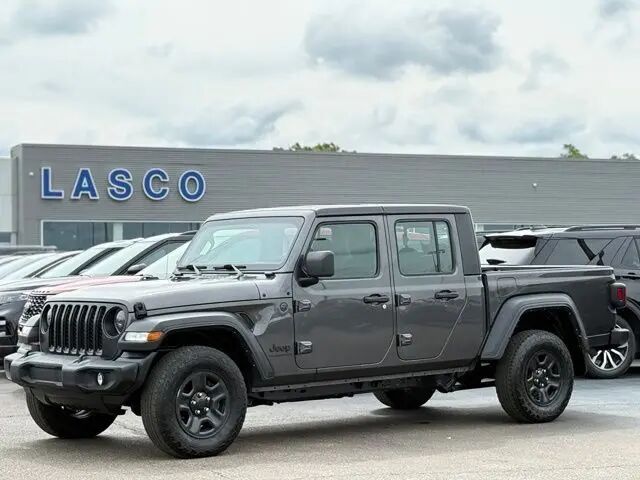 2022 Jeep Gladiator Sport
