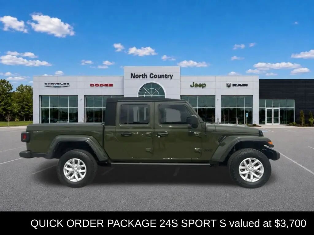 2023 Jeep Gladiator Sport — photo 1 of 10