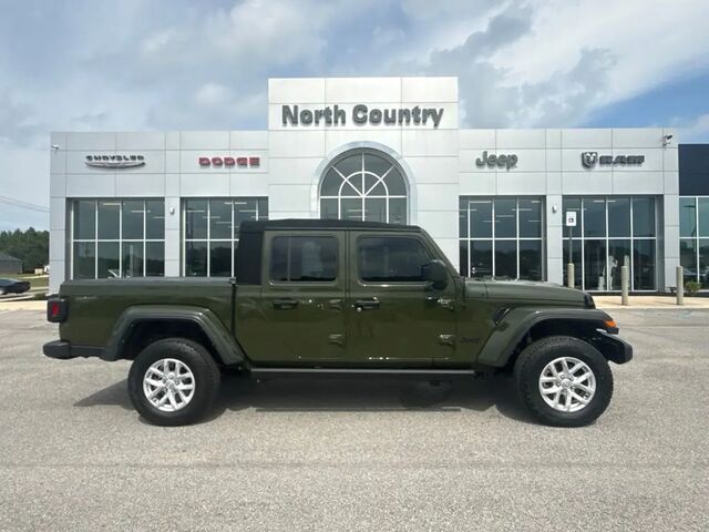 2023 Jeep Gladiator Sport
