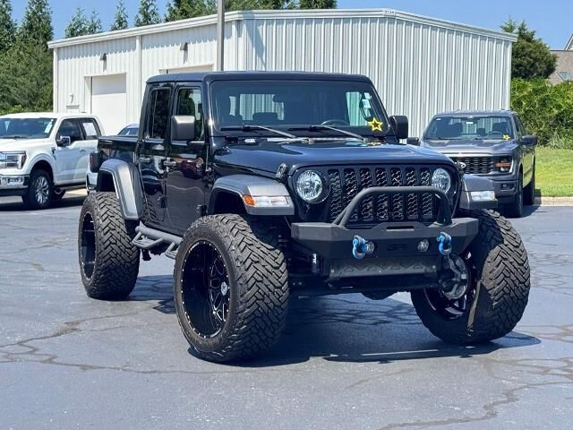 2020 Jeep Gladiator Sport