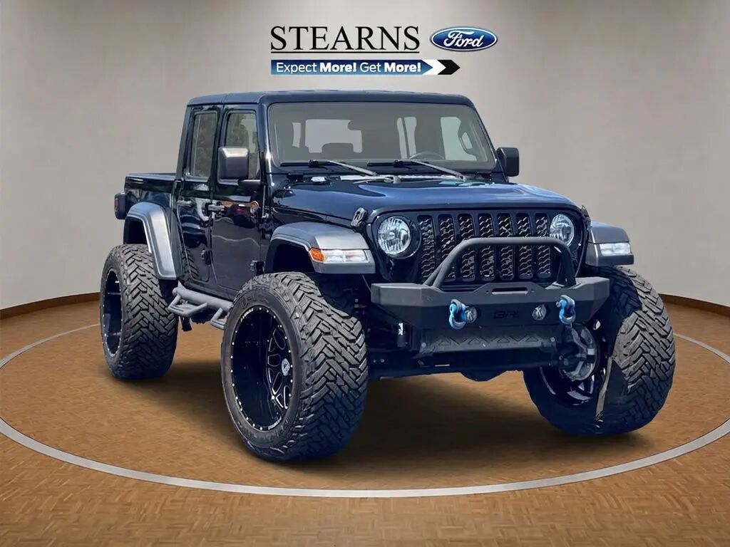 2020 Jeep Gladiator Sport — photo 1 of 13