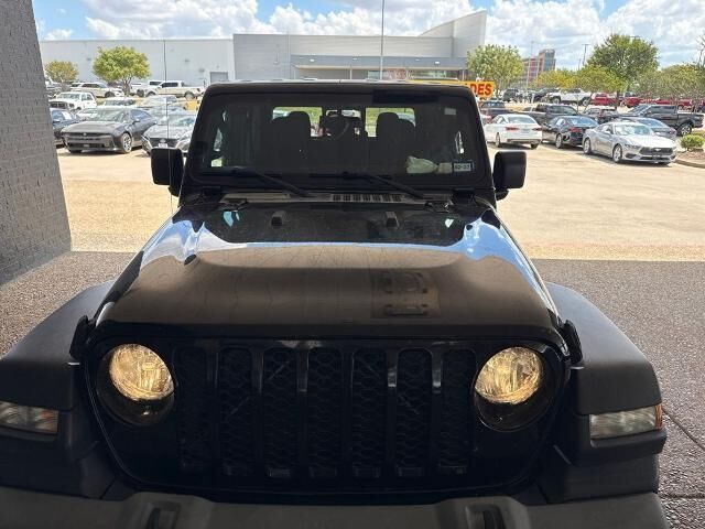 2020 Jeep Gladiator Sport