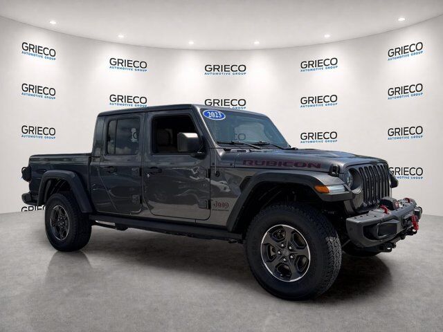 2023 Jeep Gladiator Rubicon — photo 1 of 13