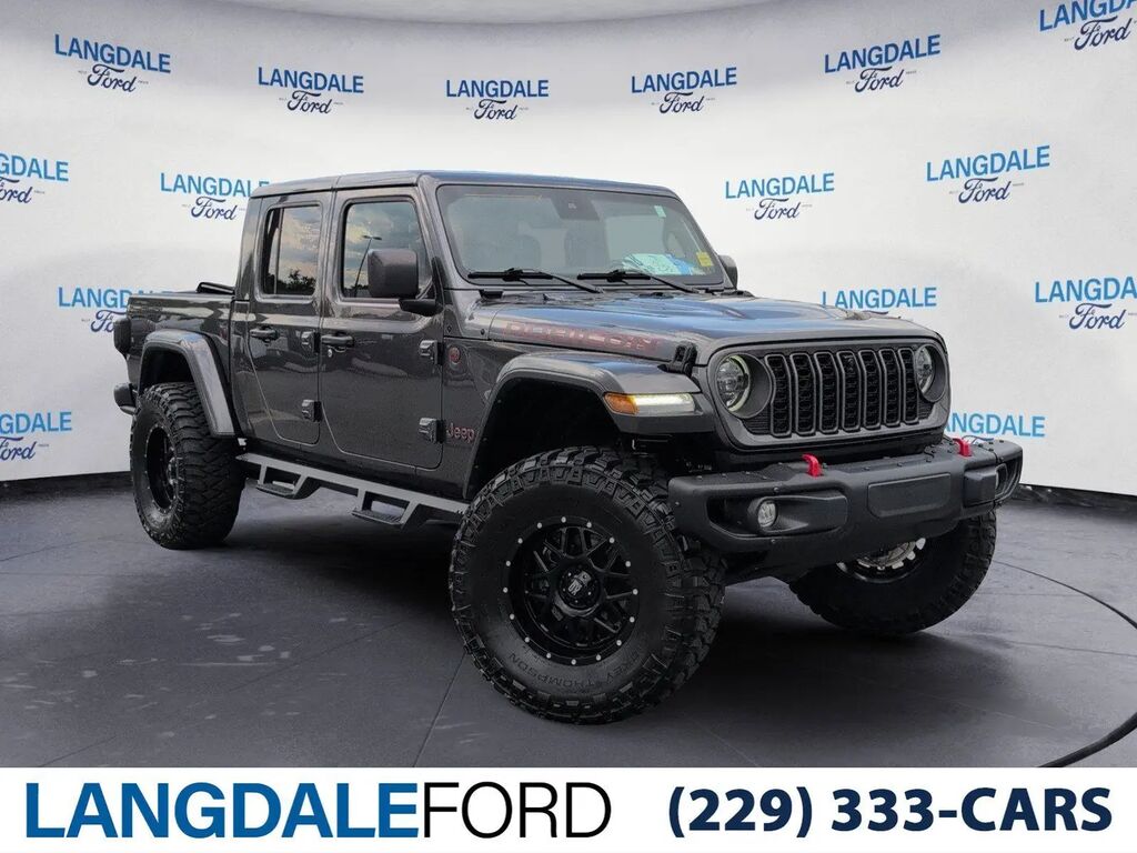 2024 Jeep Gladiator Rubicon — photo 1 of 13