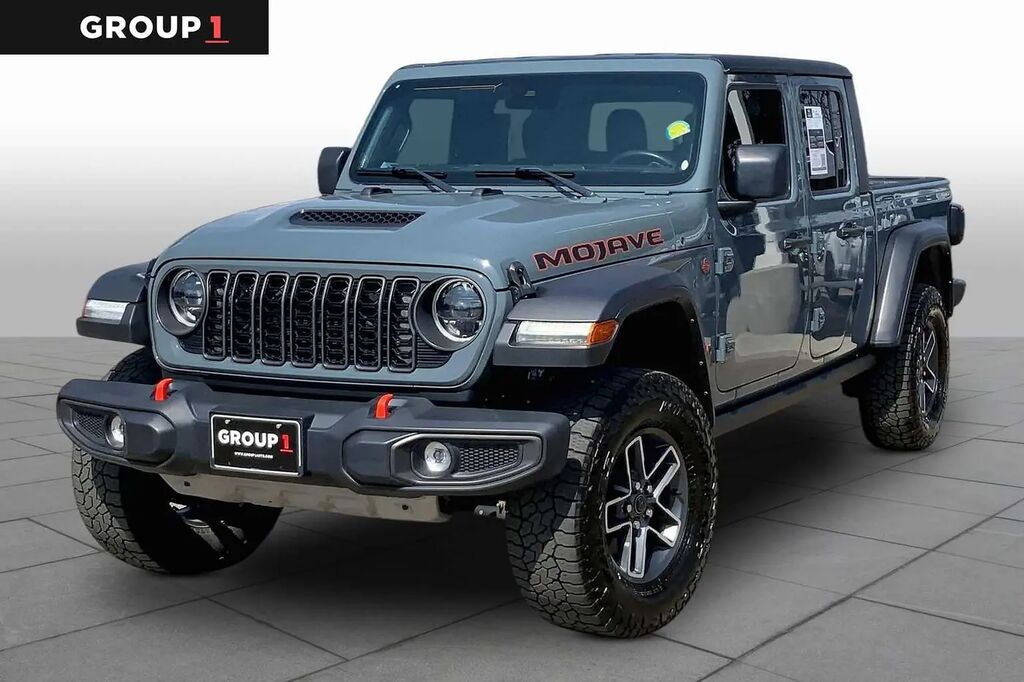2024 Jeep Gladiator Mojave — photo 1 of 13