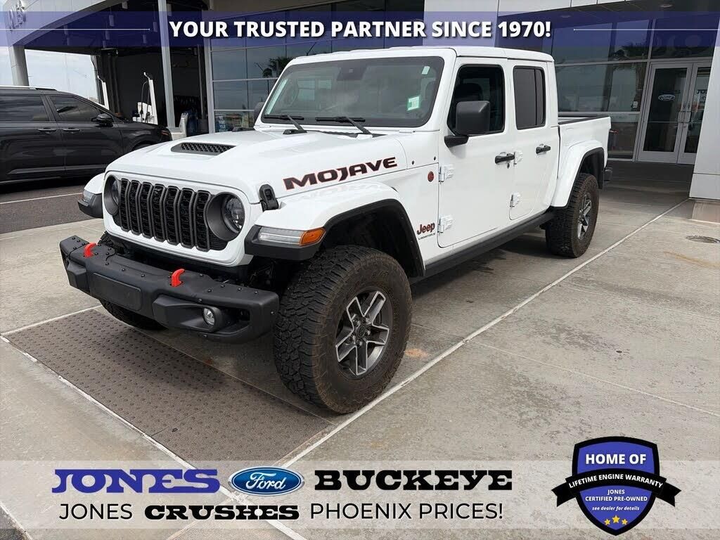 2024 Jeep Gladiator Mojave — photo 1 of 1