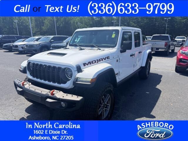 2024 Jeep Gladiator Mojave — photo 1 of 13