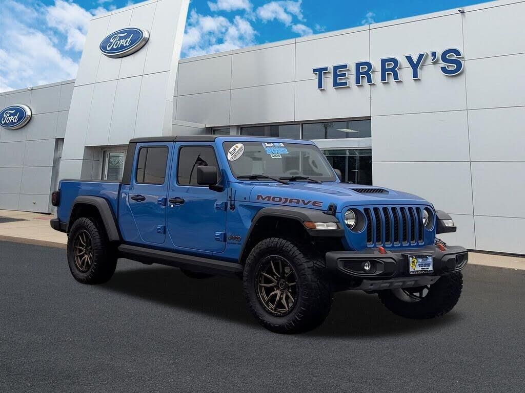 2022 Jeep Gladiator Mojave — photo 1 of 1