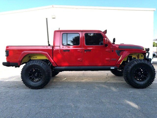 2021 Jeep Gladiator Mojave — photo 1 of 13