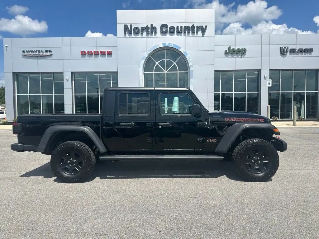 2023 Jeep Gladiator Mojave — photo 1 of 13