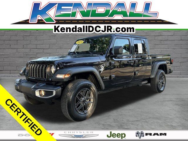 2025 Jeep Gladiator Sport S — photo 1 of 1