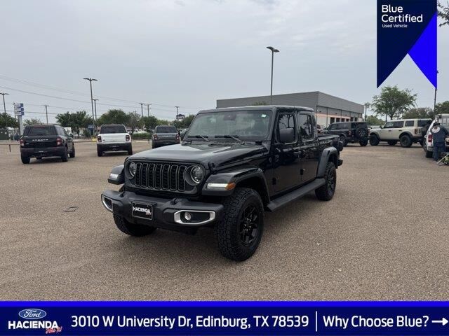 2025 Jeep Gladiator Sport — photo 1 of 13