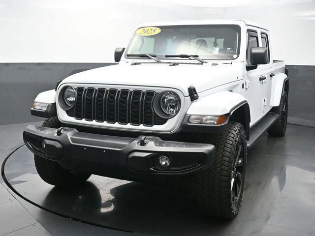 2025 Jeep Gladiator NightHawk