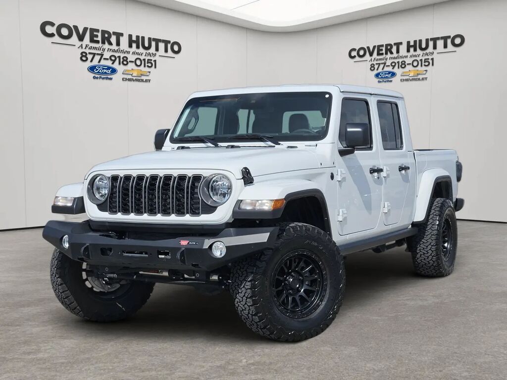 2025 Jeep Gladiator Sport — photo 1 of 13