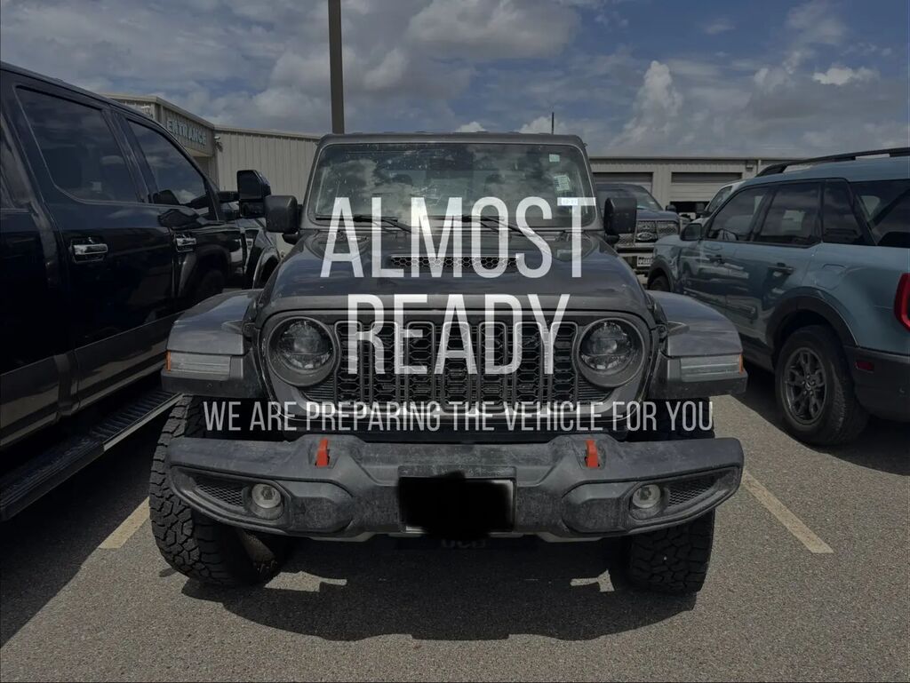 2025 Jeep Gladiator Mojave — photo 1 of 13
