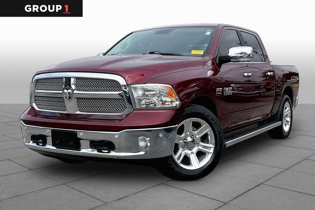 2017 Ram 1500 SLT — photo 1 of 1