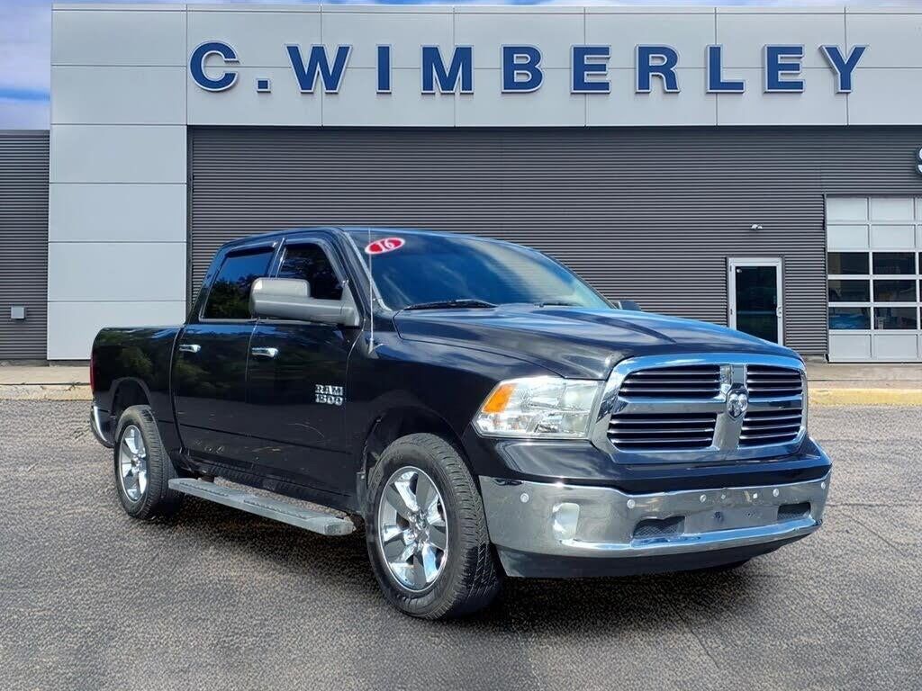 2016 Ram 1500 SLT — photo 1 of 1