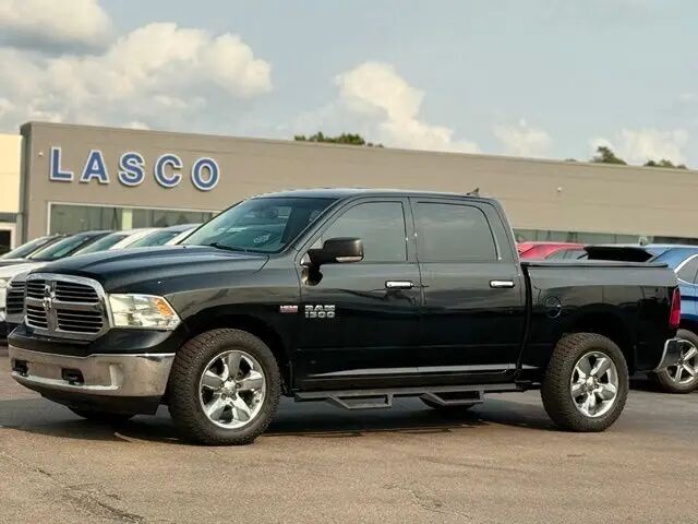 2014 Ram 1500 SLT — photo 1 of 2
