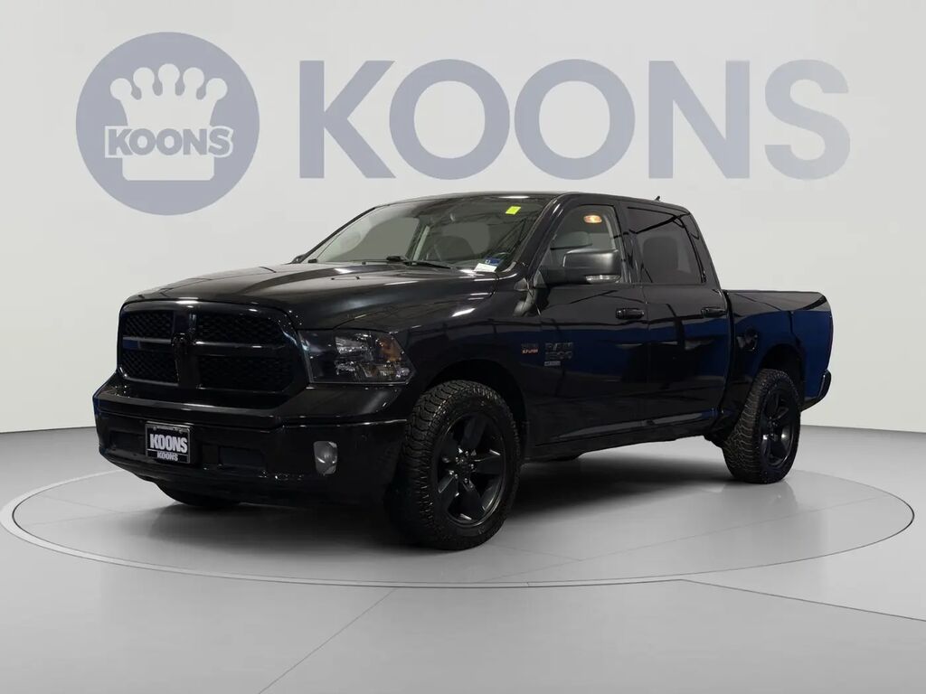 2019 Ram 1500 Classic SLT — photo 1 of 13